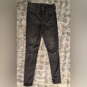 American Eagle Outfitters Black Ripped Skinny Jeans (size 4 regular)